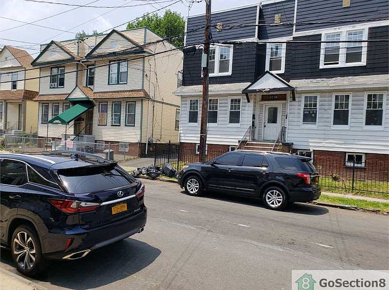 1st image of 79 Smith St APT 1