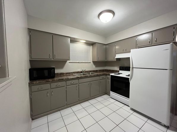 24203 W Ottawa St Ste 2