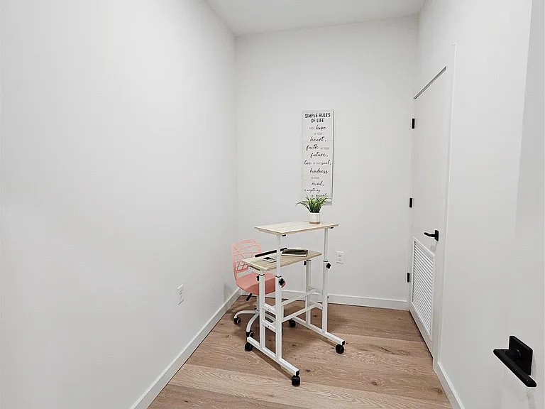 2209 S 1st St #323 — Photo 13