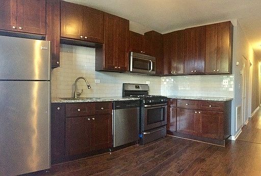 5th image of 4729 S Langley Ave #1