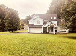 7943 Flag Tail Dr, Midlothian, VA 23112