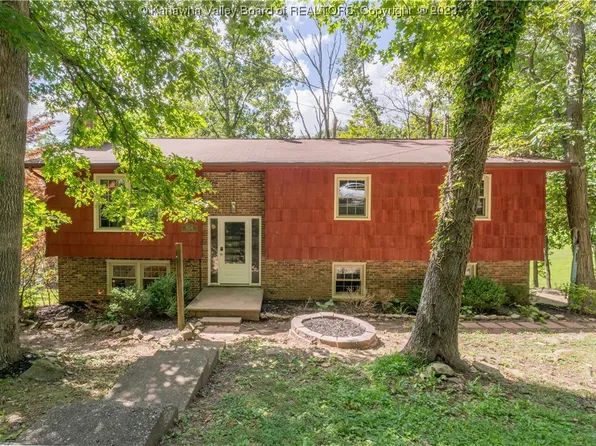 824 Evergreen Cir, Poca, WV 25159