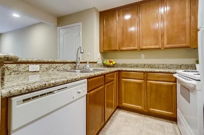 3454 Castle Glen Drive — Photo 4