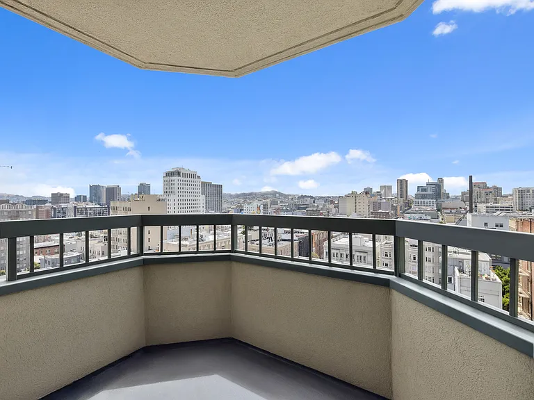Tower 737 Condominium Rentals — Photo 12