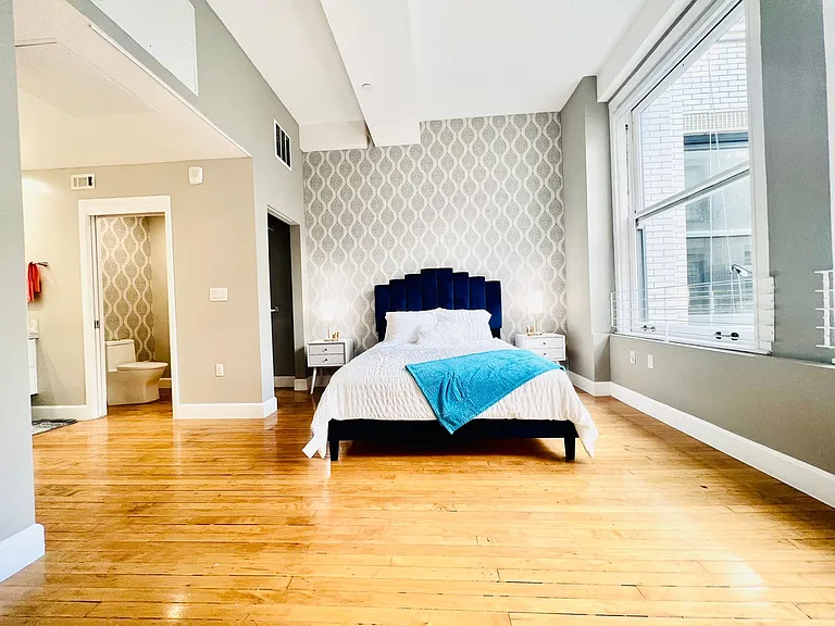 HWH Luxury Living — Photo 36
