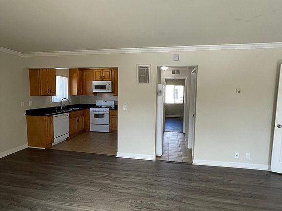 3rd image of 10163 Beardon Dr APT 4