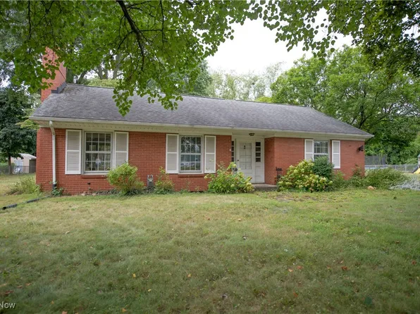 555 Park St NW, Navarre, OH 44662