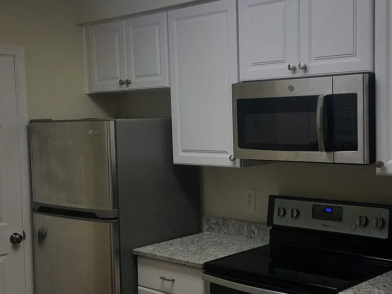 6921 Victoria Dr #A — Photo 5
