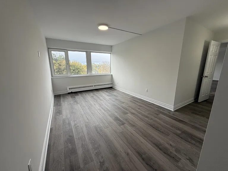 807 Frederick St — Photo 22