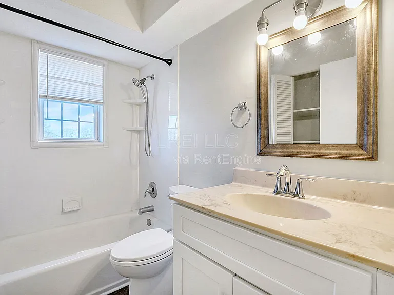 3325 Breckenridge Ln #4 — Photo 8