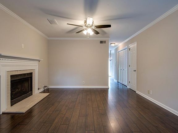 5th image of 1279 Carriage Park Dr