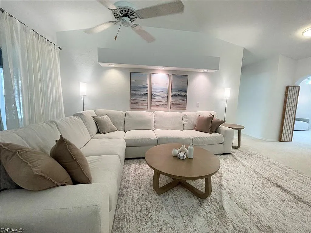 3 bed, 2.0 bath, 1611 sqft, $4,500 — Photo 2