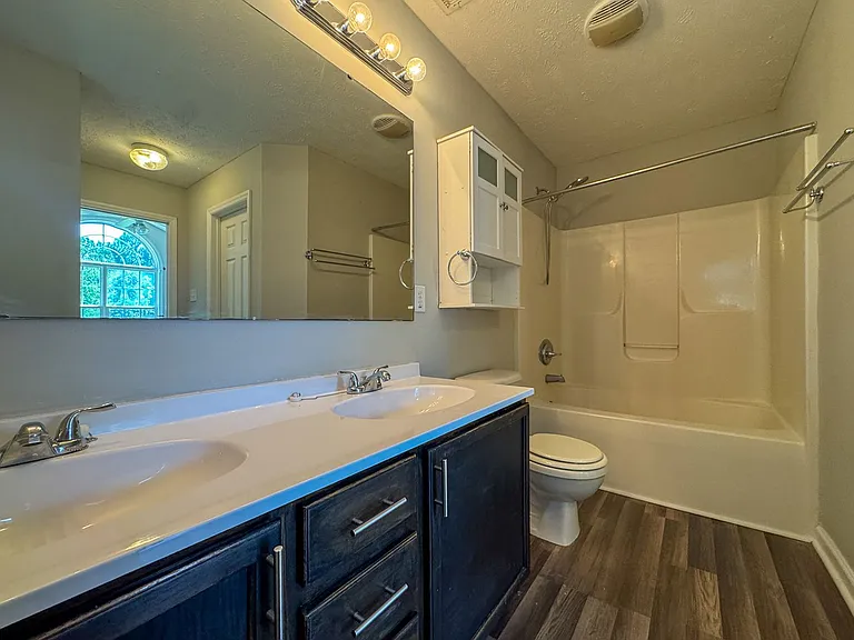 118 Jefferson Dr — Photo 9