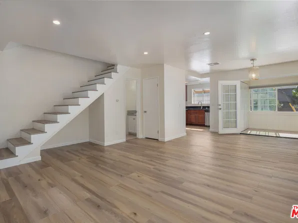 941 Elm Ave APT 11, Long Beach, CA 90813