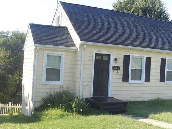 1st image of 955 Lindsay St