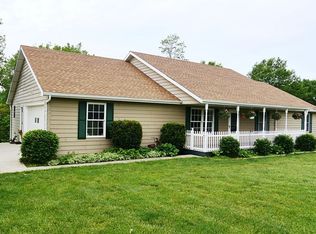 8580 W Gray Rd, Harrisburg, MO 65256