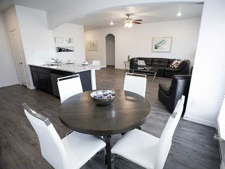 4449 Braddon Dr — Photo 9