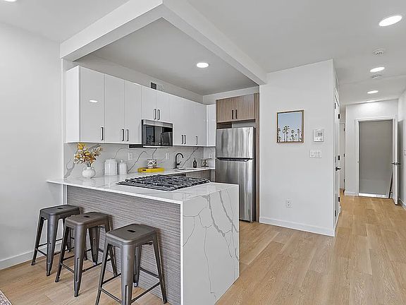 4th image of 3112 Emmons Ave #3138A-2