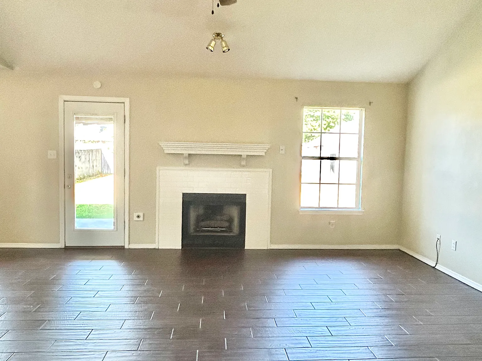 3 bed, 1353 sqft, $1,475 — Photo 4