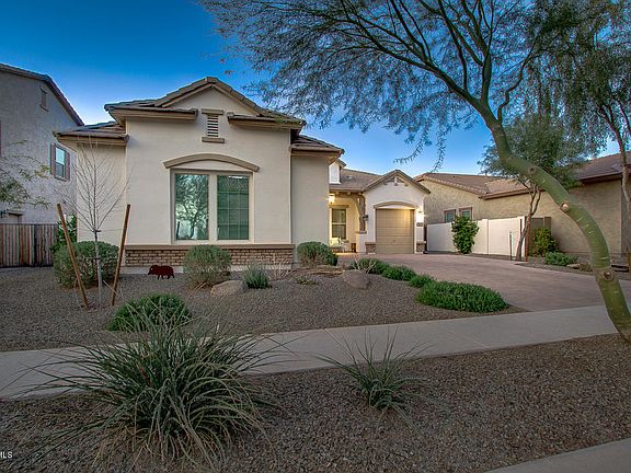 3rd image of 3862 E San Carlos Pl