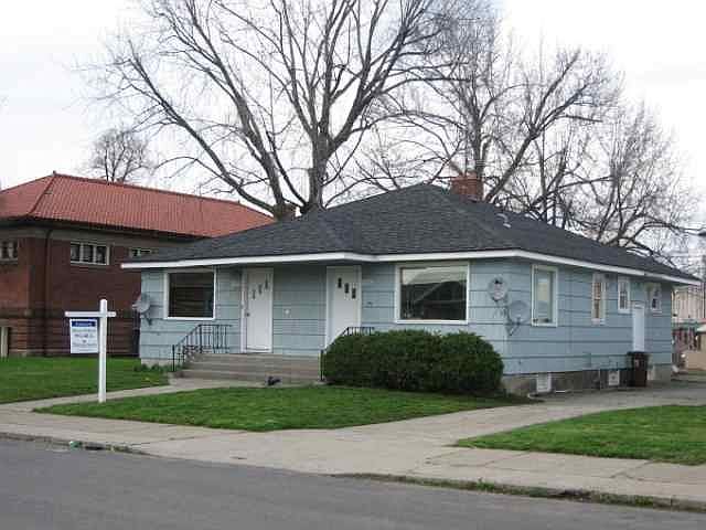 1st image of 2413 E 1st Ave