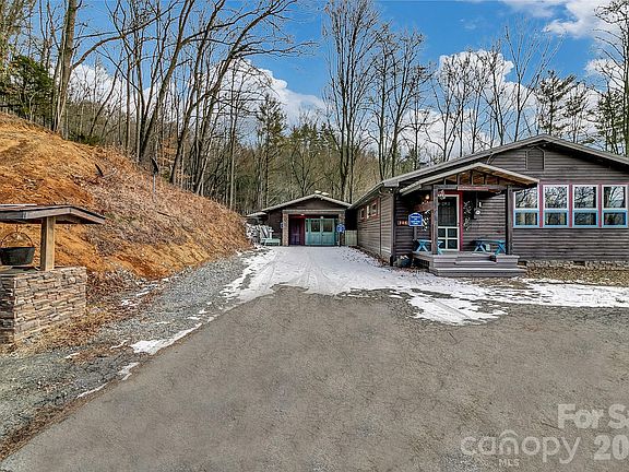 2nd image of 346 Lucky Ln