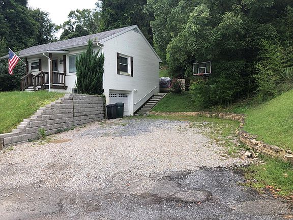 3rd image of 281 Homewood Ave