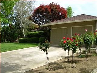 1st image of 760 Gale Dr