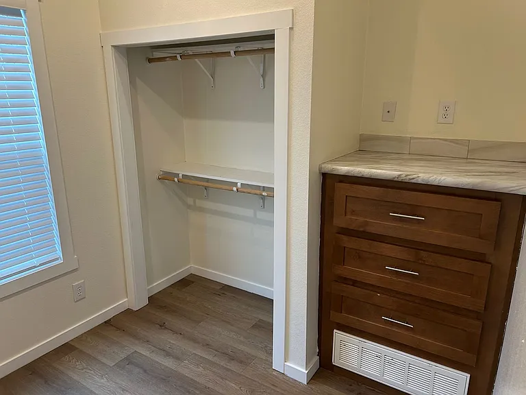 5215 Crestway Dr #25 — Photo 9