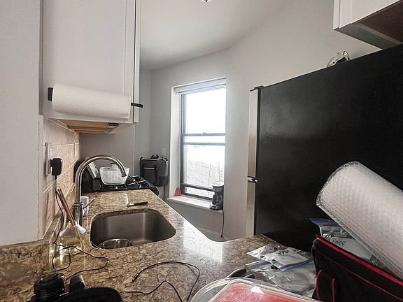 5th image of 201 W 83rd St APT 3D