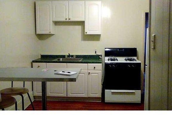 4th image of 239 E Girard Ave