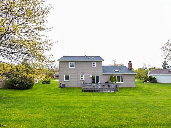 2nd image of 8224 Twin Oaks Dr