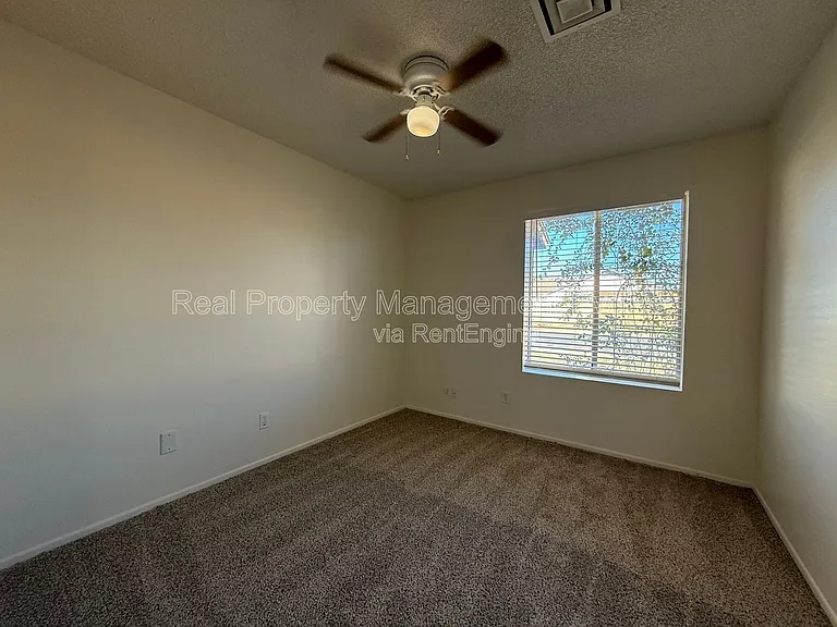 6437 W Sierra St — Photo 12