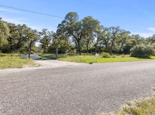 815 Red Rd, Seguin, TX 78155