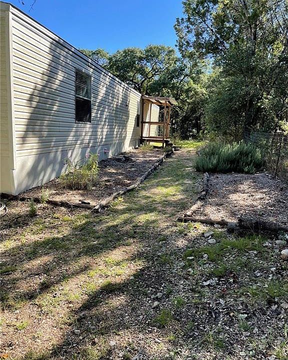 1st image of 165 Lea Ln