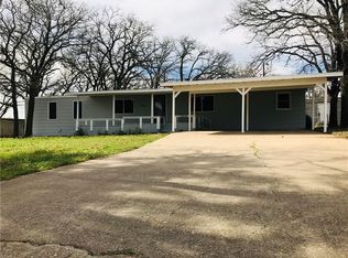 420 Lovie Thomas Ln, Burleson, TX 76028