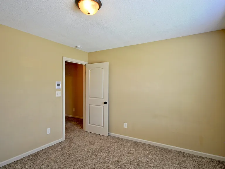 3723 Tradewinds Ter — Photo 32