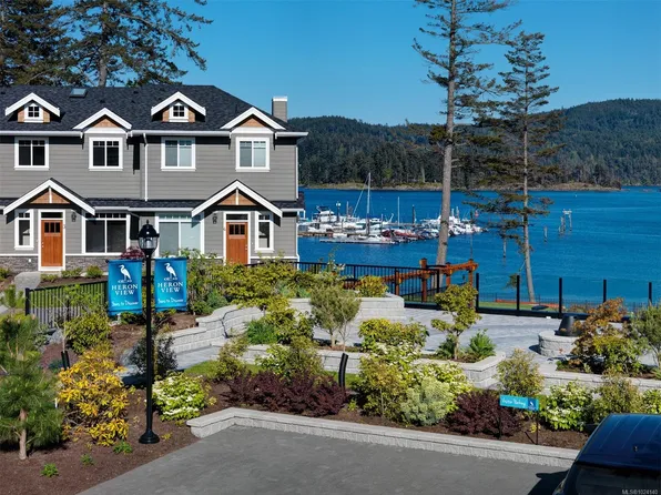 6995 Nordin Rd #3, Sooke, BC V9Z 1L4