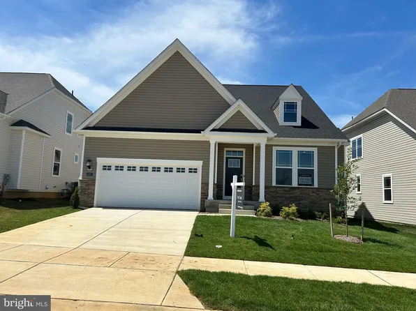 5397 Canyonlands St, White Plains, MD 20695