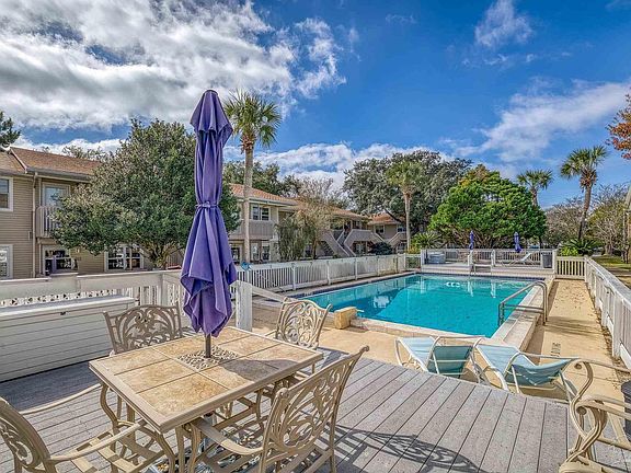5th image of 1100 Shoreline Dr APT 112