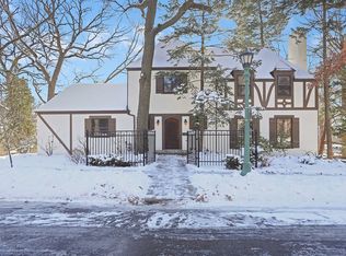 1556 Branston St, Saint Paul, MN 55108