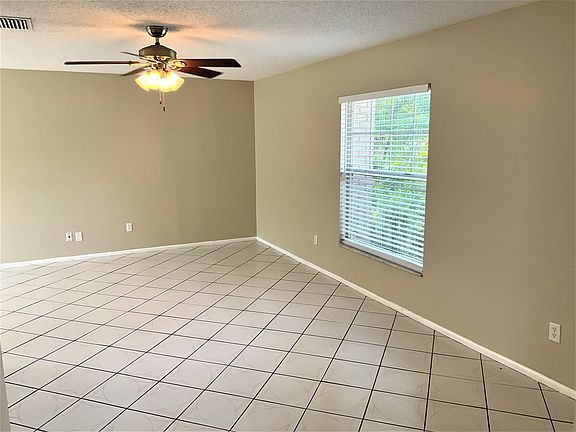 5th image of 7809 Barberry Dr