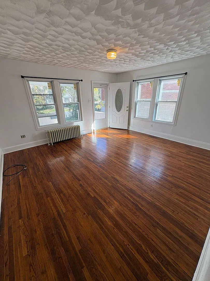 362 Fisher St — Photo 3
