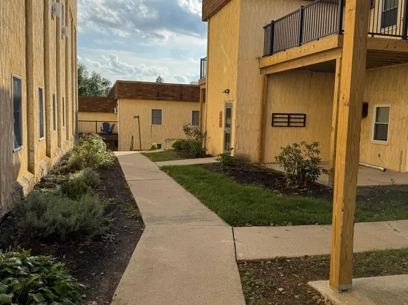 286 W 2nd St, Waynesboro, PA 17268