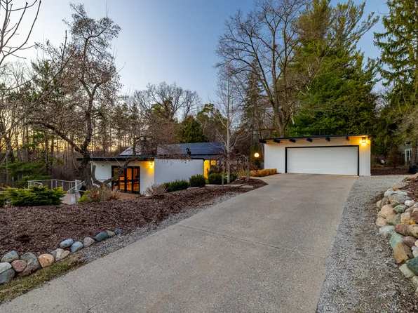 3087 Glazier Way, Ann Arbor, MI 48105