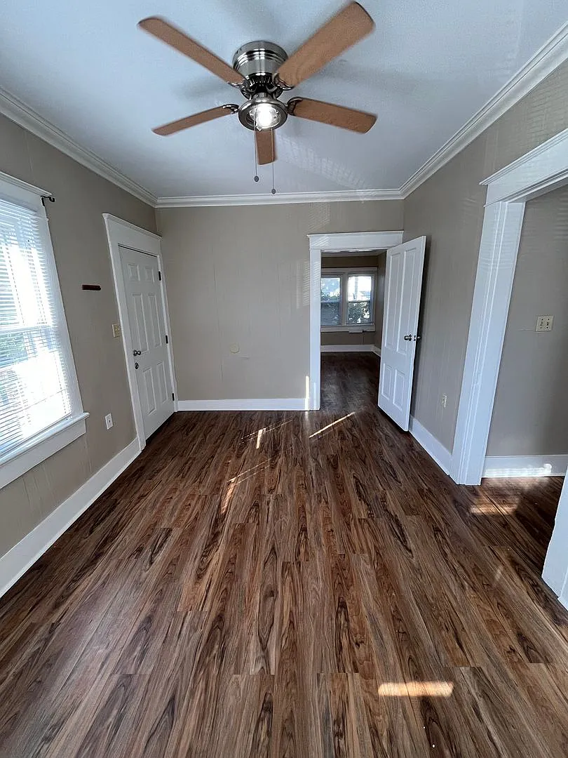 1362 College Street — Photo 3
