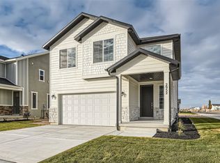 2952 W North Shore Dr, Syracuse, UT 84075