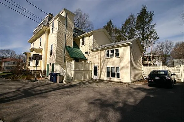 2 bed, $2,500 — Photo 2