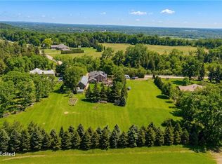 351 Rock Chapel Rd, Hamilton, ON L9H5E2