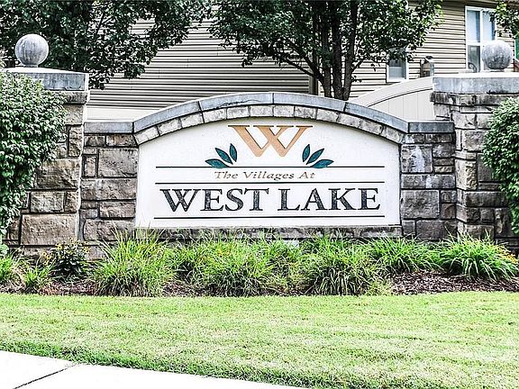 2nd image of 1760 Westlake Cir